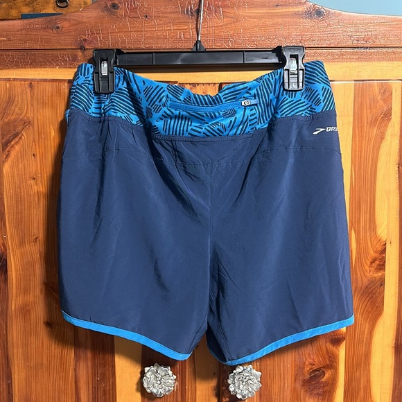 Brooks Women's 2-in-1 Blue Athletic Shorts - Picture 8 of 12
